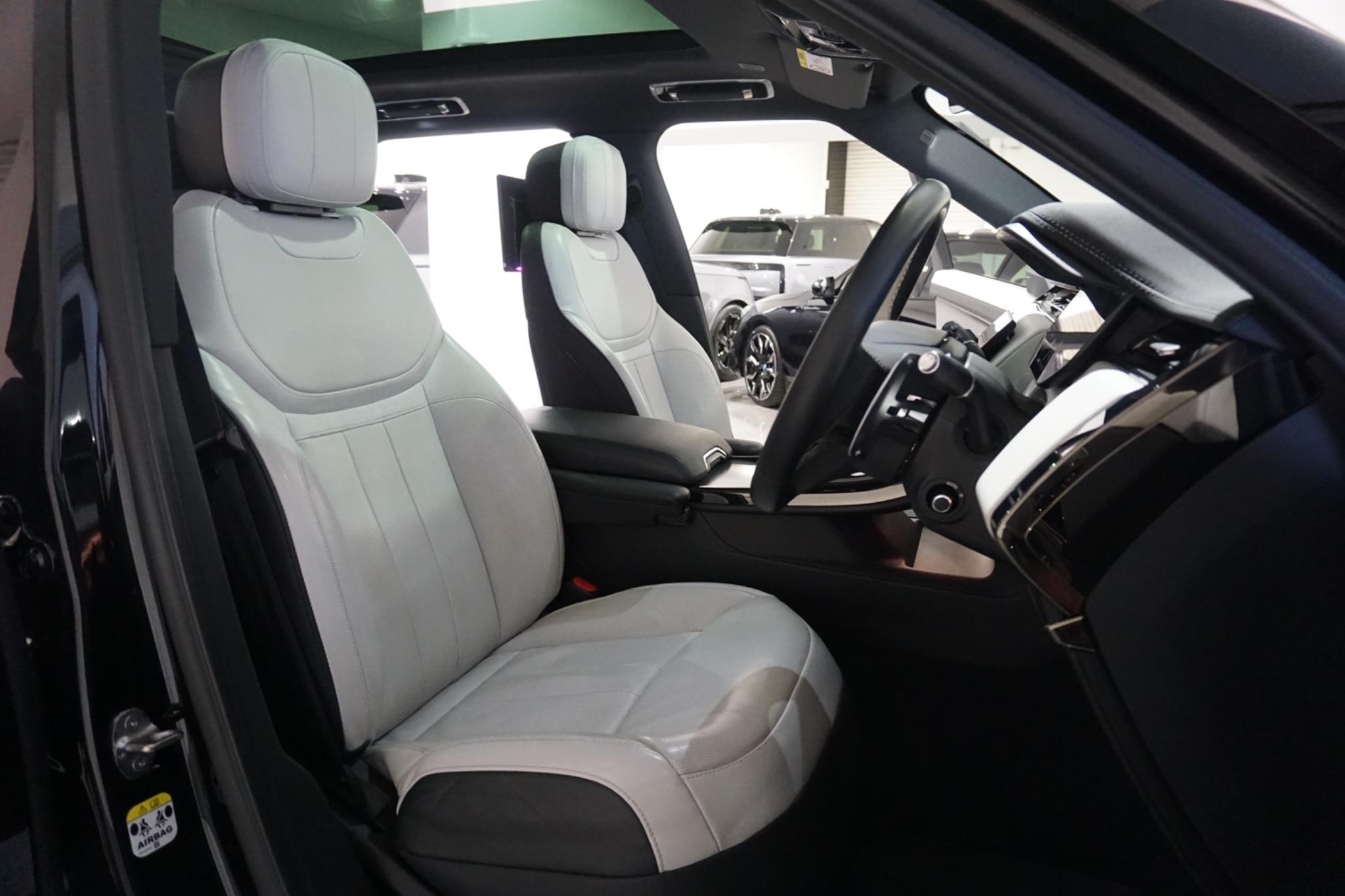 Land Rover Range Rover Sport 3.0 D300 MHEV Dynamic SE Auto 4WD Euro 6 (s/s) 5dr